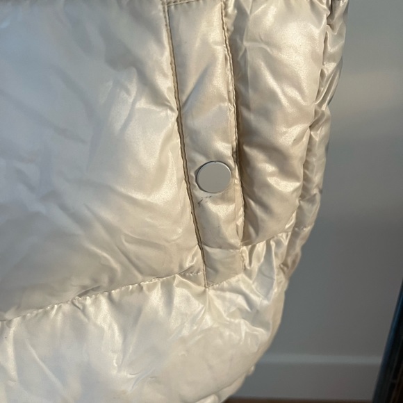 TNA Superpuff in Pearlescent White - Picture 11 of 13